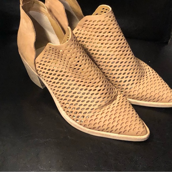Dolce Vita Tauris Tan Leather Perforated Boots Size 7.5 - Picture 6 of 12